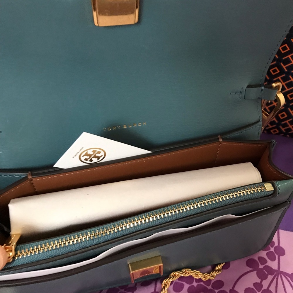 Authentic Boutique Eleanor Mini Sling Bag - Picture 4 of 11